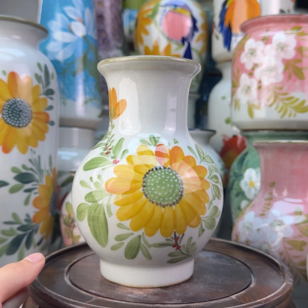 景德镇纯手绘陶瓷花瓶