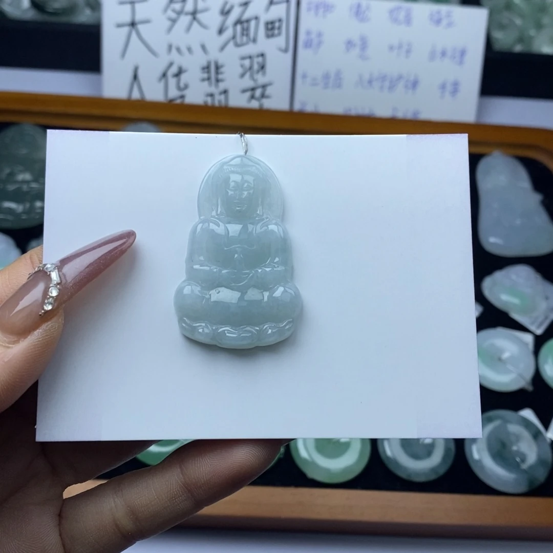 翡翠颈饰未镶嵌观音