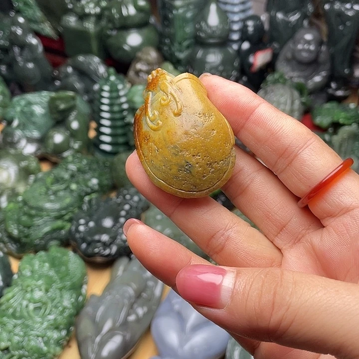 未镶嵌和田玉挂件