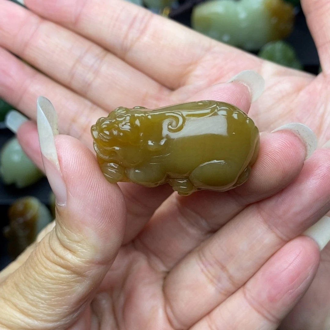 和田玉未镶嵌挂件