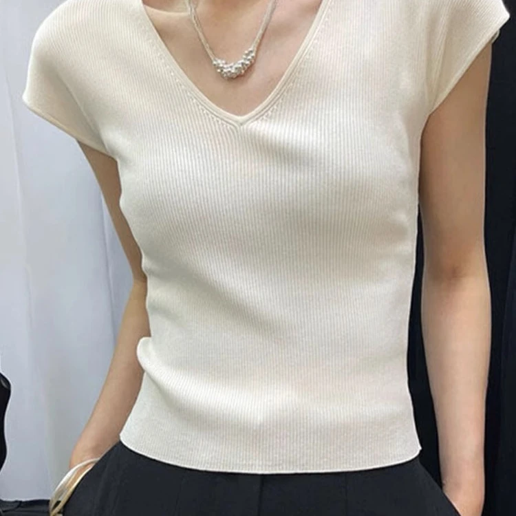AMAS商场同款2025夏季显瘦v领短袖t恤薄款修身露锁骨冰丝针织衫女