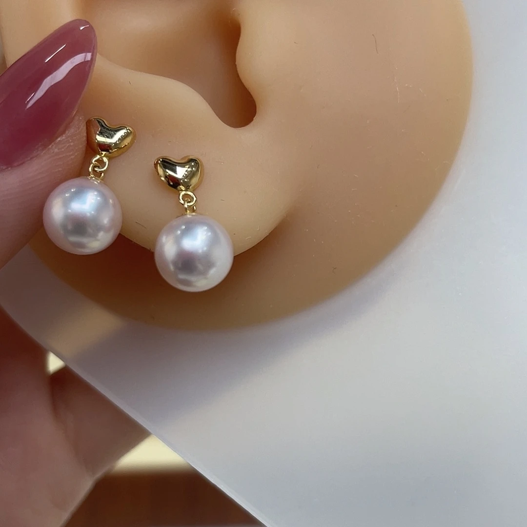 18K金镶嵌海水珍珠耳饰