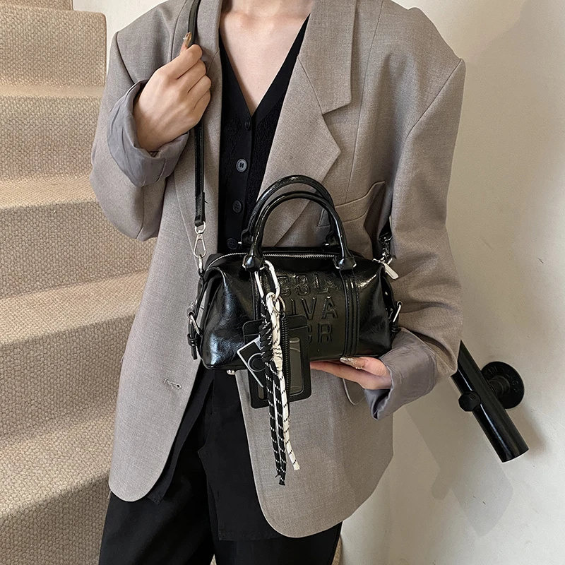 【日森轻奢时尚】2025新款复古保龄球！手提斜挎包小众百搭（配挂件）