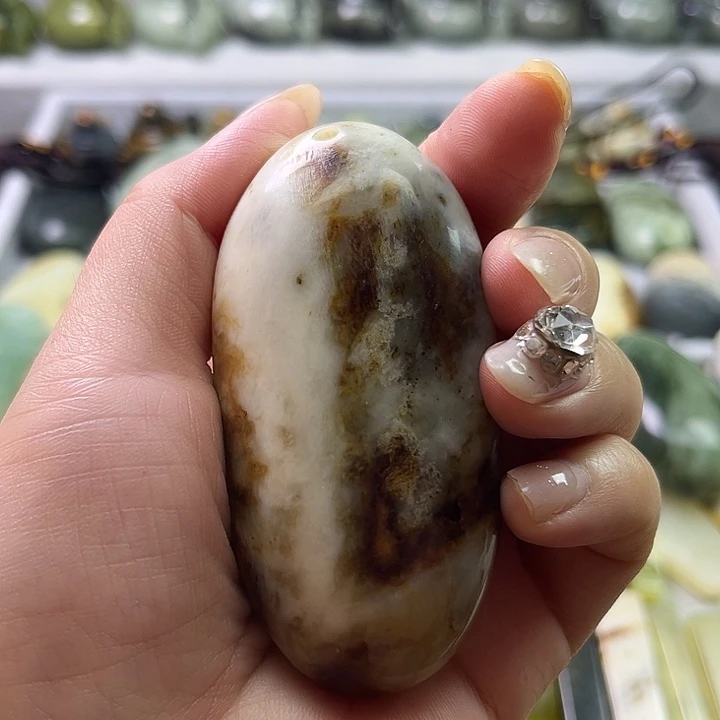 蛇纹石玉未镶嵌珠宝奇石