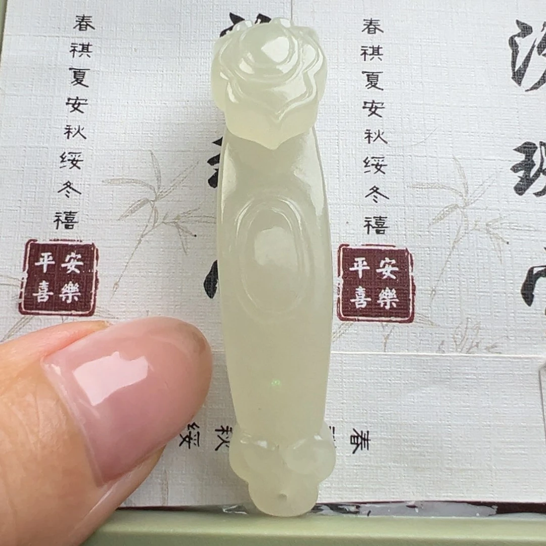 ɞ****颈饰未镶嵌和田玉
