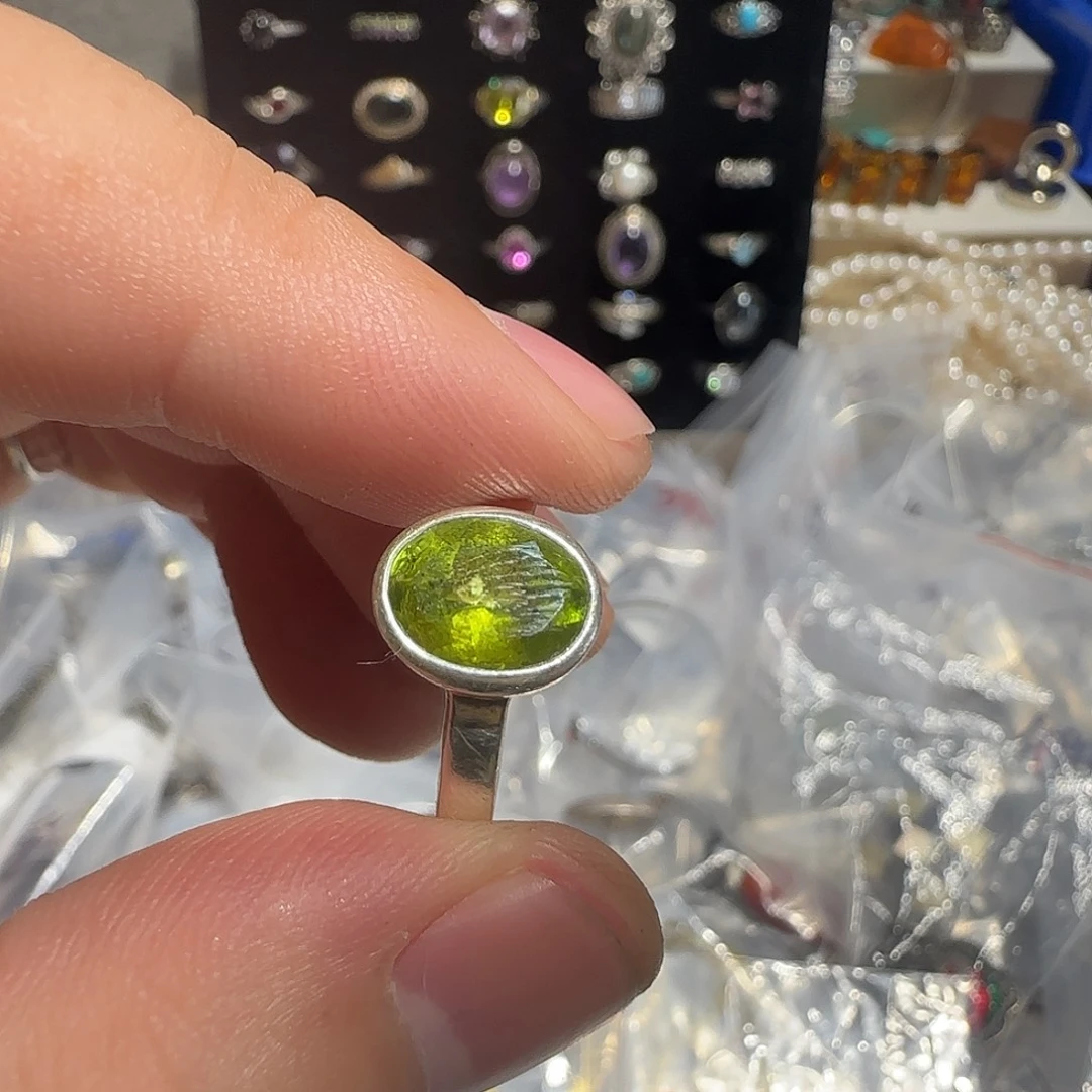 哥***阳大理石纯铜吊坠的设计也是