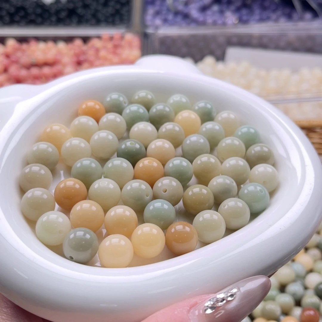 白玉菩提吊坠z11.75mm260颗。奶香牛油果