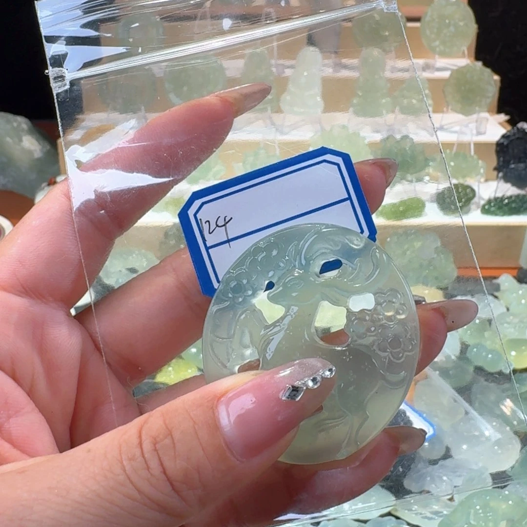 岫玉合金颈饰精美礼品