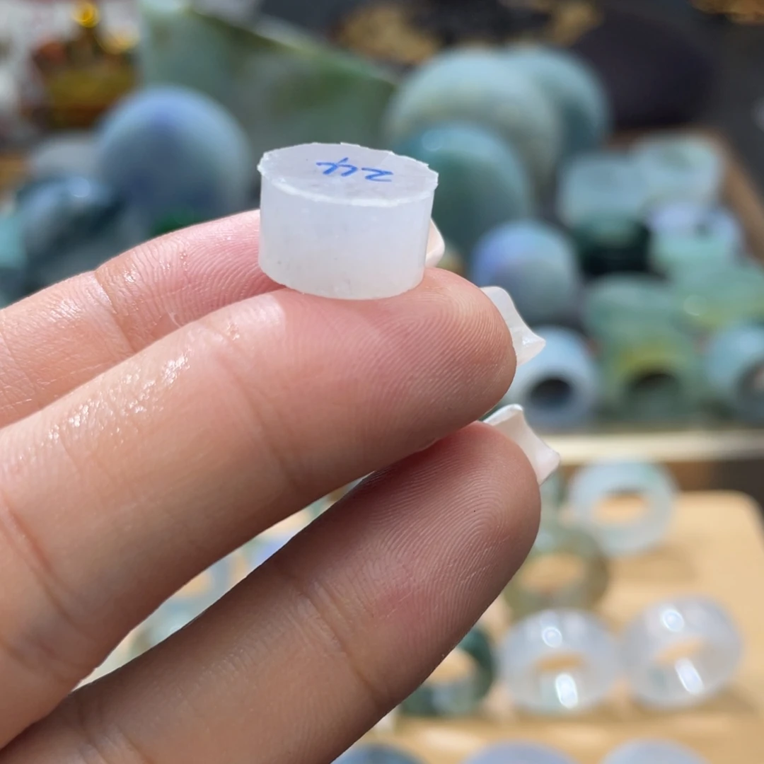 定制翡翠未镶嵌天然翡翠