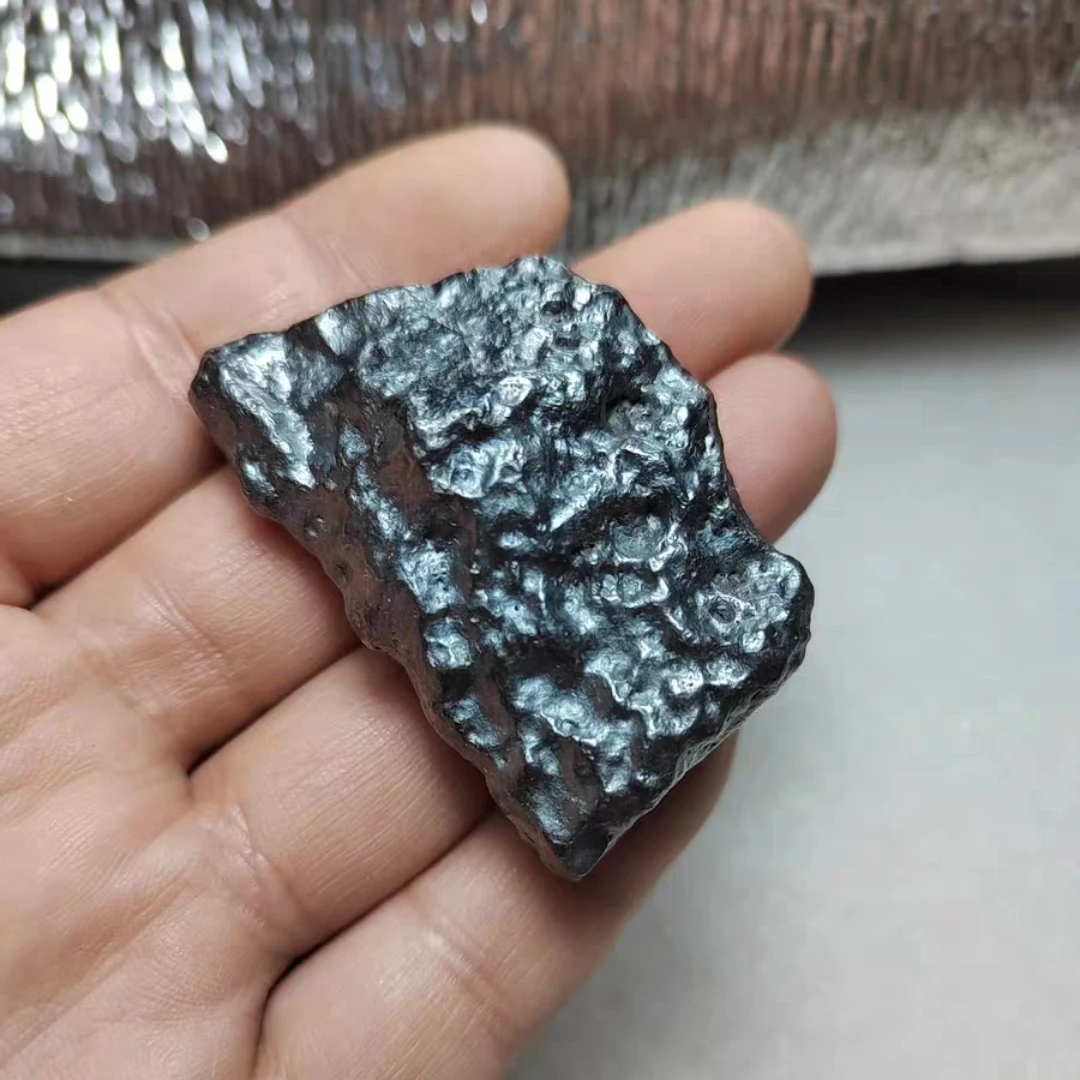 磁铁磁石吊坠 罗布泊·(流纹)蓝焰硅化铁陨重约70克规格48*29*17mm