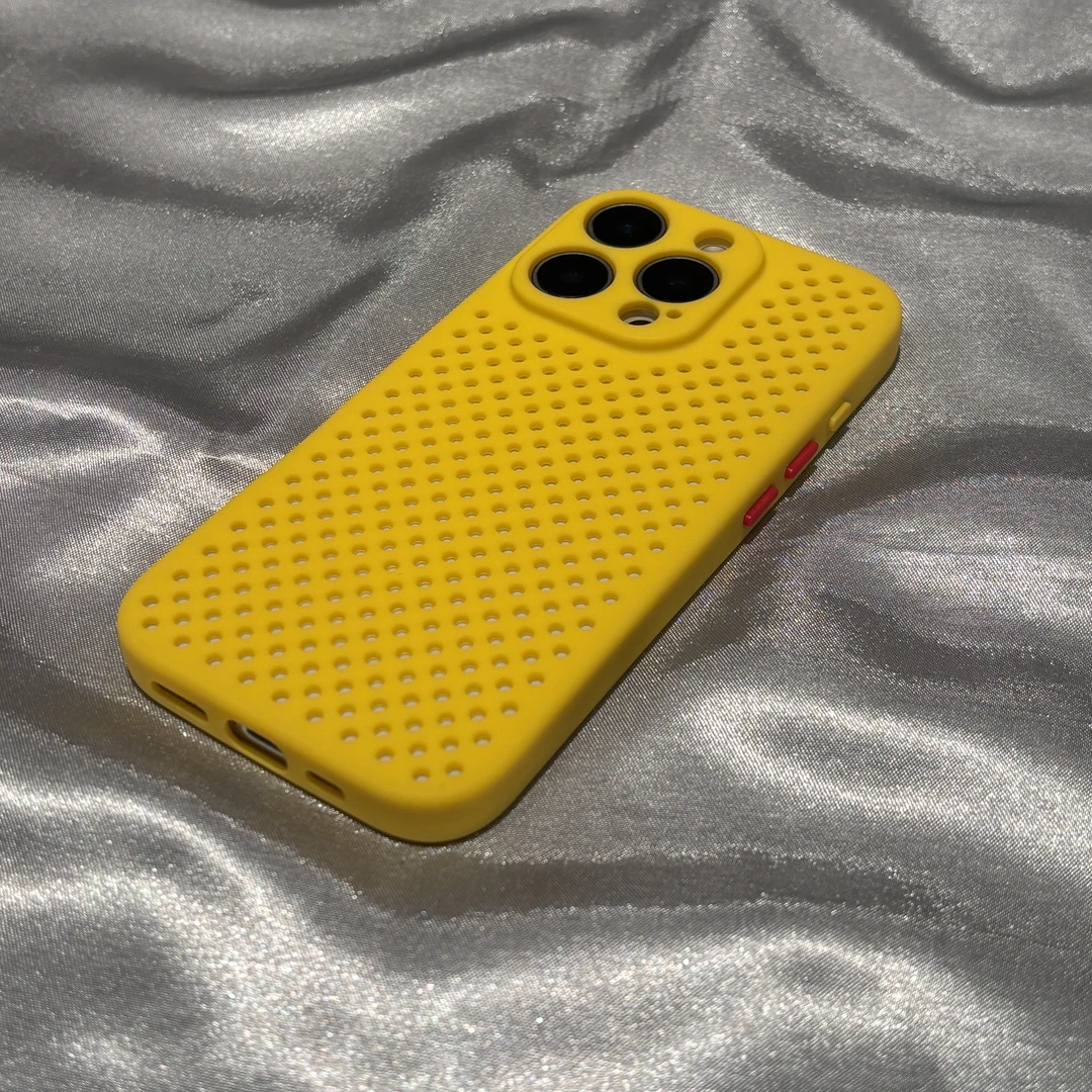 镂空洞洞散热壳适用于苹果16/15promax手机壳iPhone14软胶13磨砂