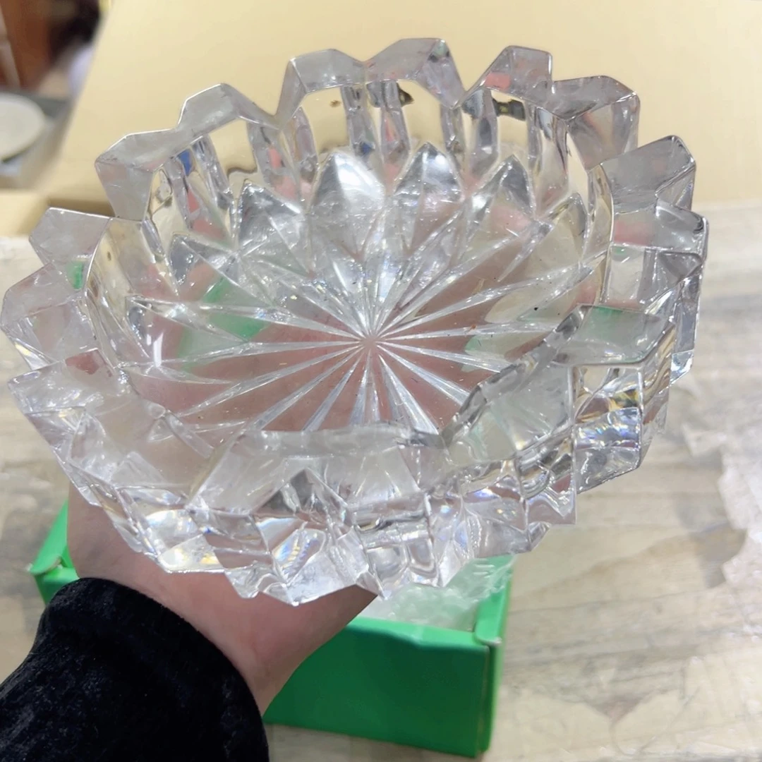 瓷片陶瓷和铝的制砂过程