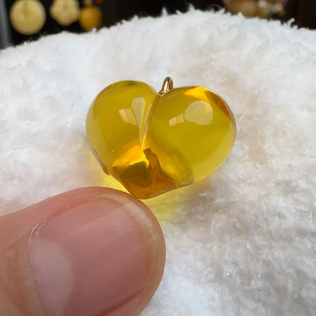 琥珀吊坠(不含链)未镶嵌天然俄料金珀爱心吊坠