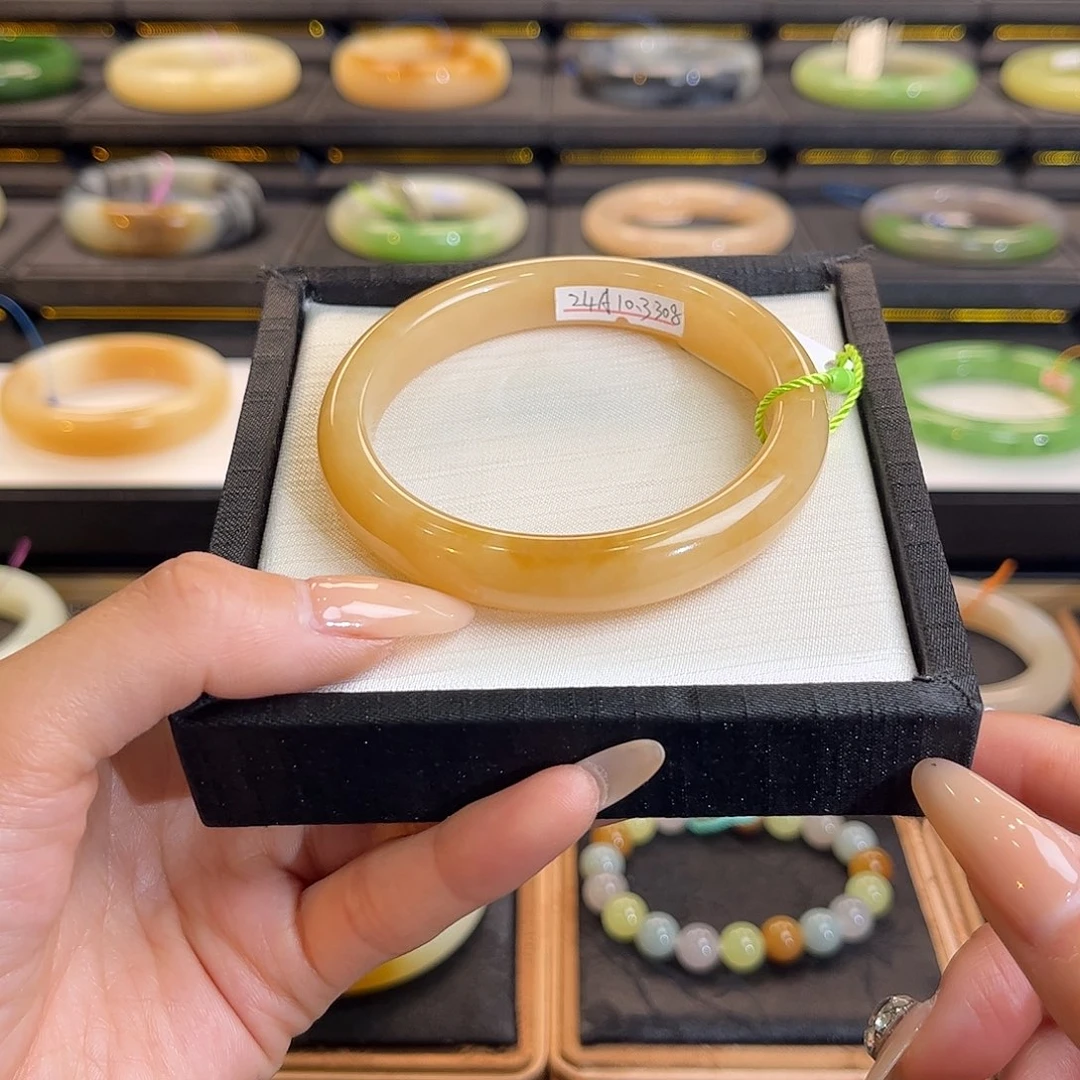 和田玉未镶嵌手镯57 58