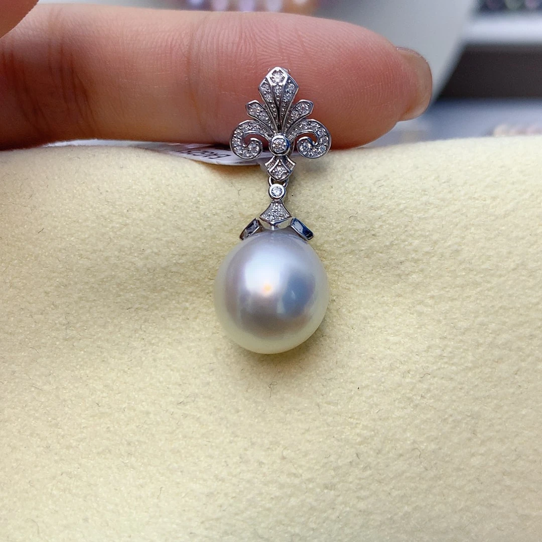 颈饰银S925镶嵌海水珍珠w44