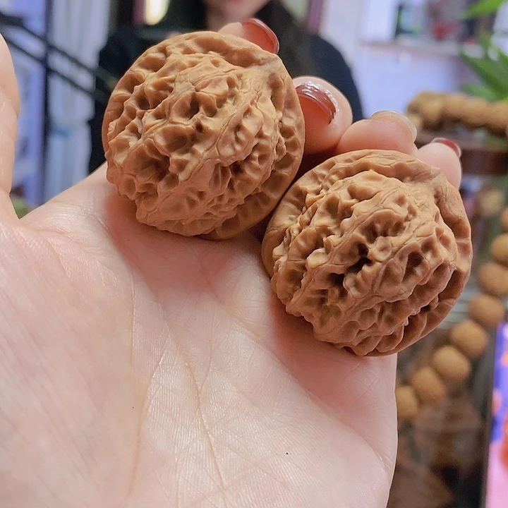 【闪购商品】文玩核桃把件37.5大石窝蜡皮