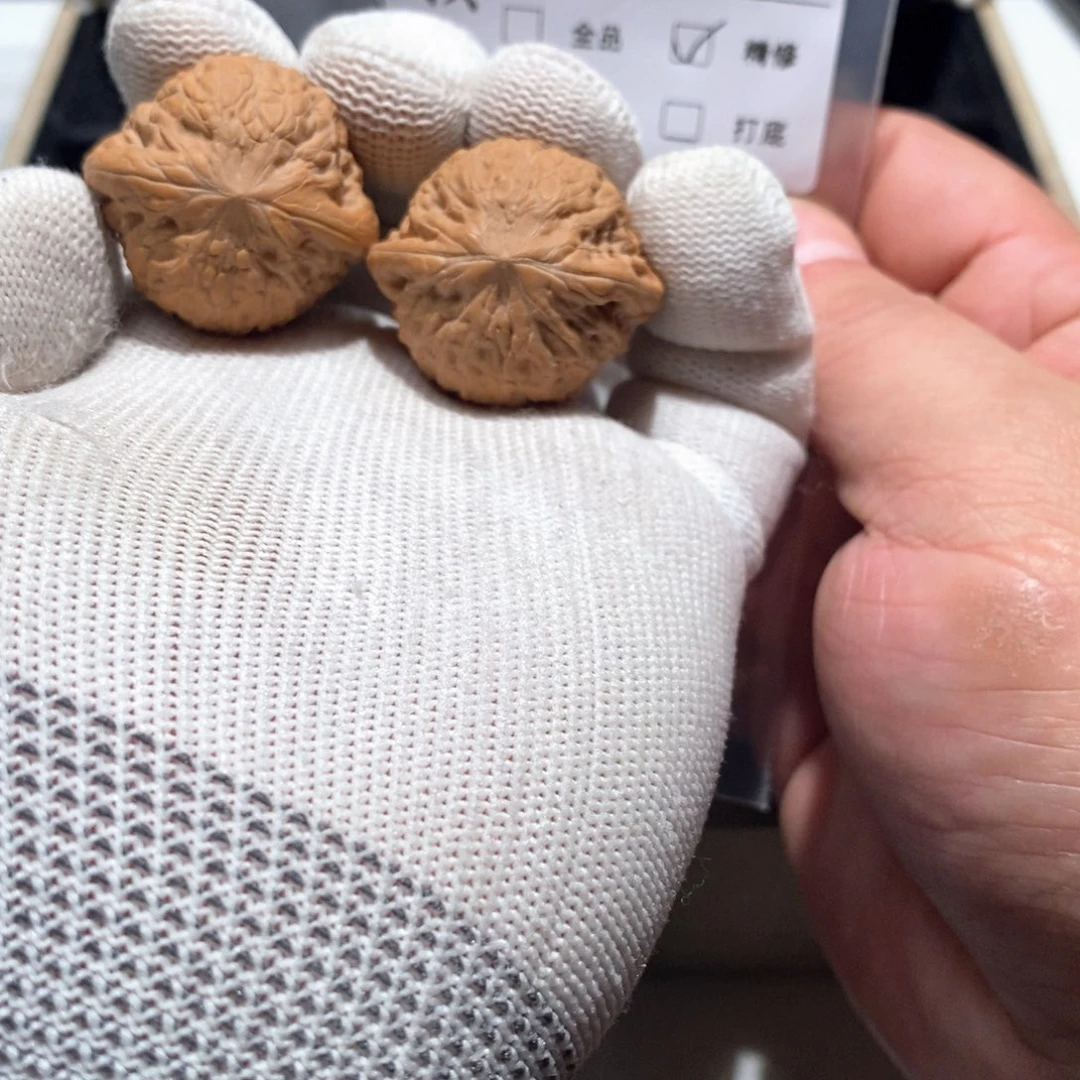 轩***源把件文玩核桃A0010铁锤32（修）白茬