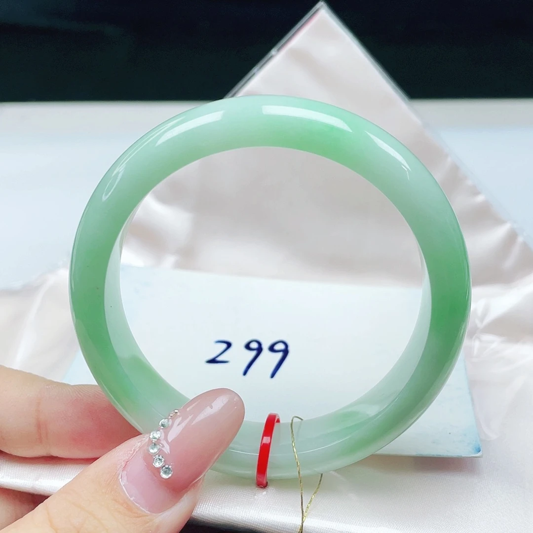 翡翠未镶嵌手镯 正圈55+