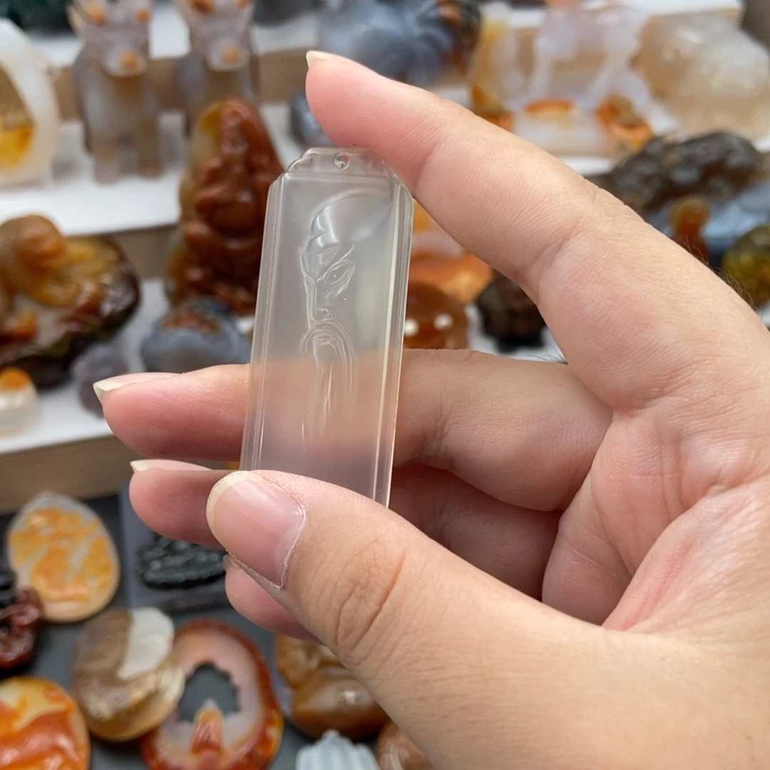 玛瑙/玉髓颈饰合金