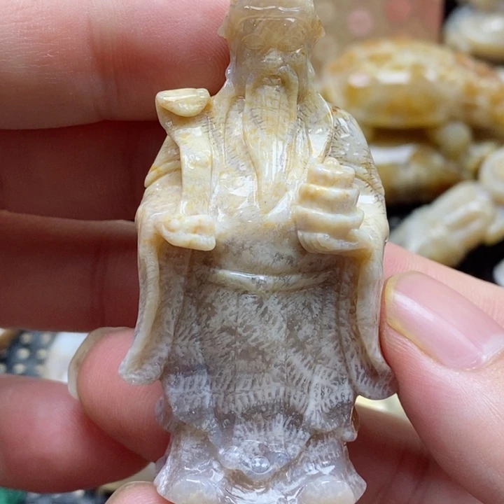 石英质玉颈饰未镶嵌