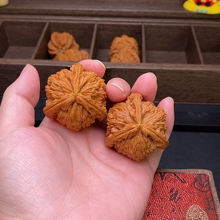 芝***茫把件文玩核桃白奔