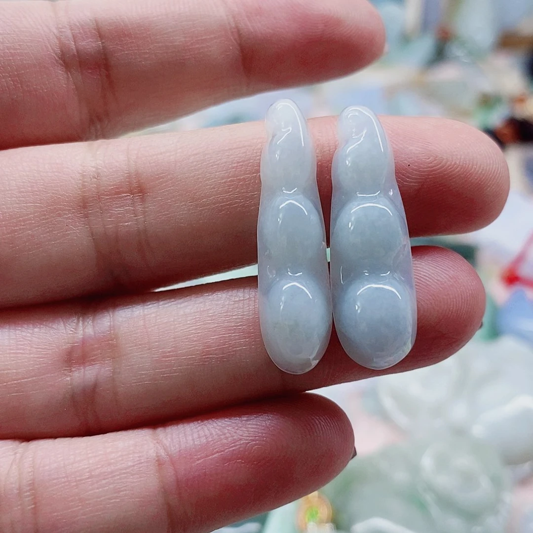 颈饰未镶嵌翡翠天然