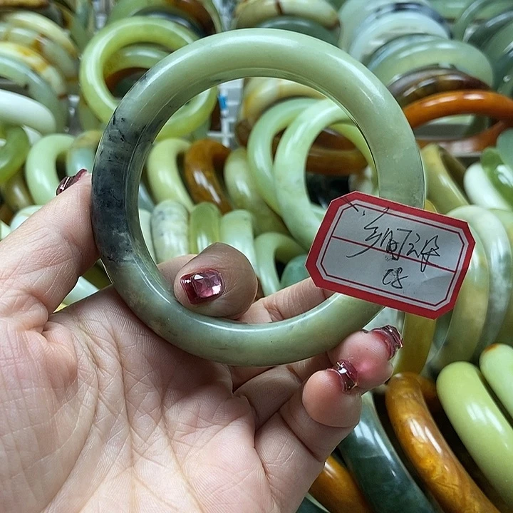 蛇纹石玉手镯未镶嵌乡**朵