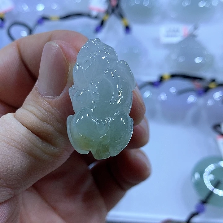 翡翠未镶嵌颈饰天然翡翠A货吊坠