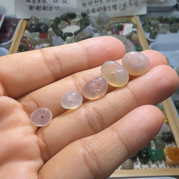 和田玉未镶嵌珠宝半成品