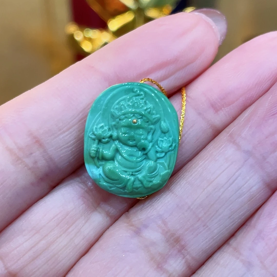 绿松石颈饰未镶嵌