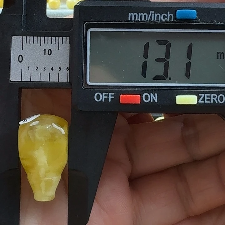 蜜蜡未镶嵌裸石20杂