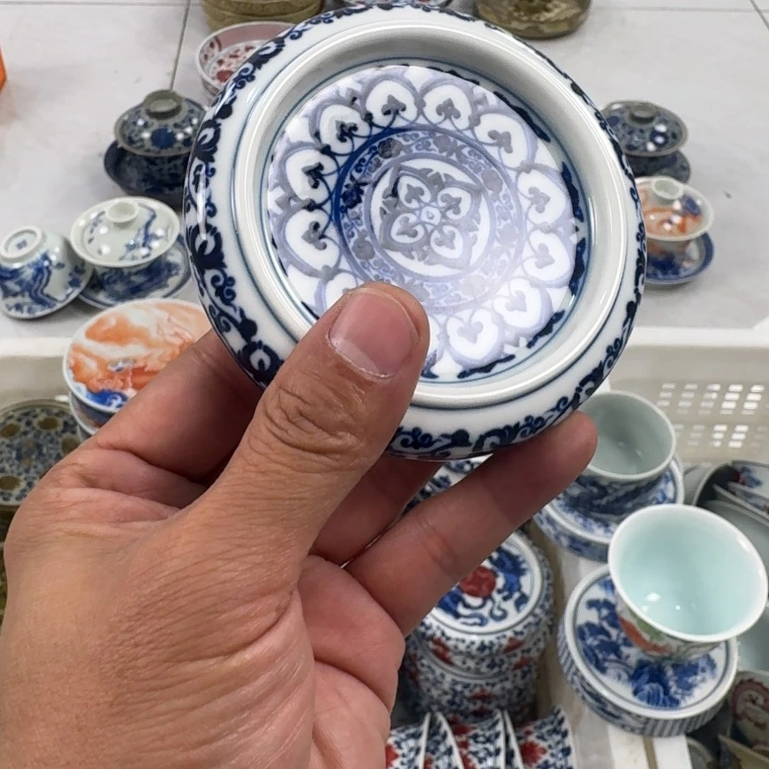 摆件青花宝箱盖置