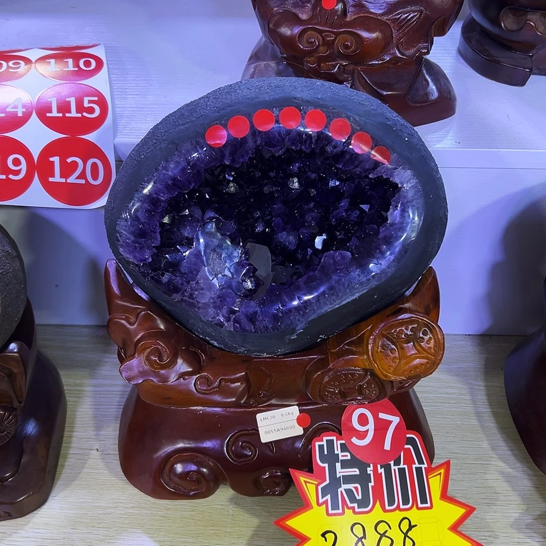 紫晶未镶嵌大型摆件（非配饰）