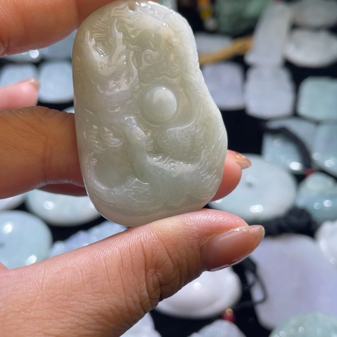 翡翠未镶嵌颈饰龙凤对牌
