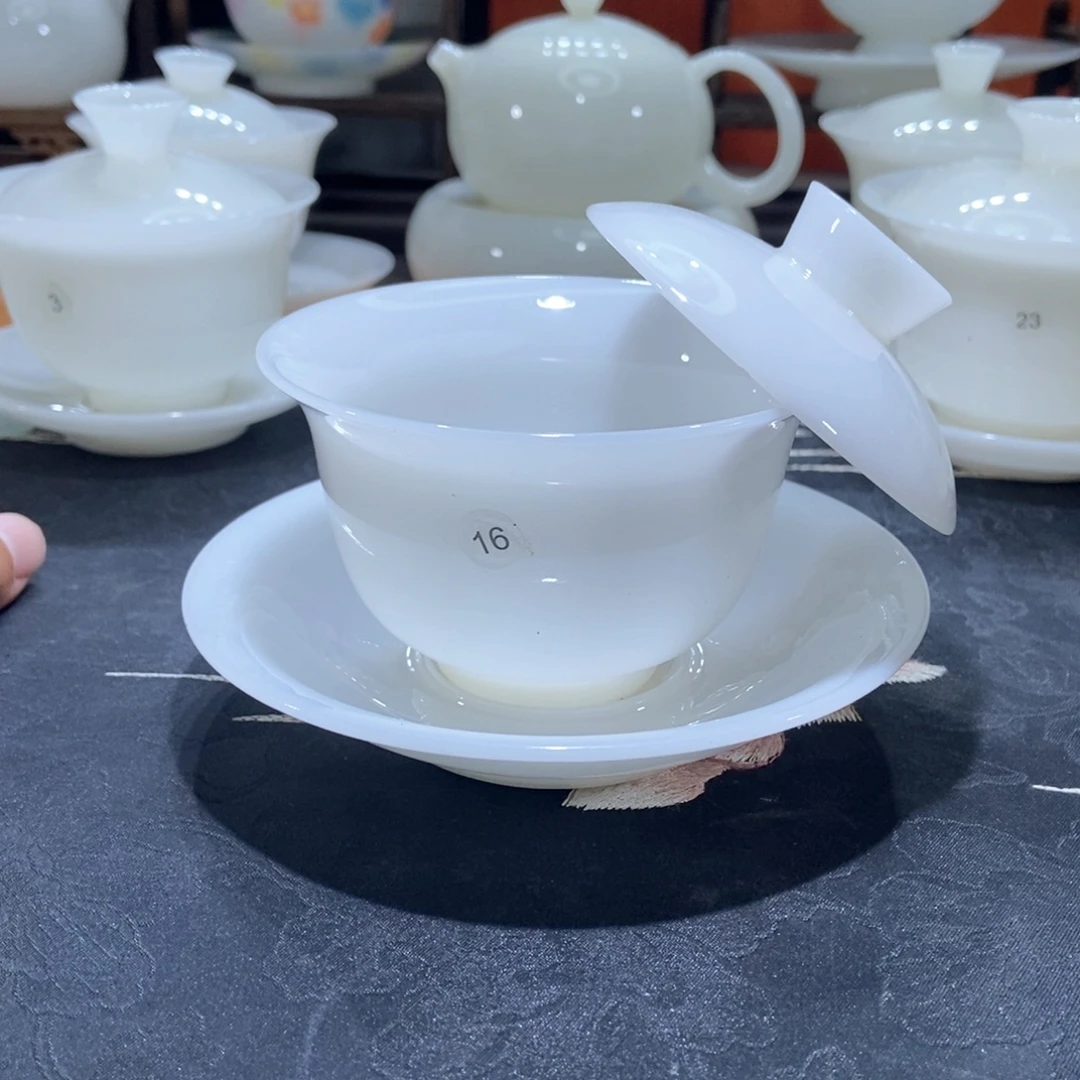 不过也要记得喝牛奶哈啊好乖喔宝