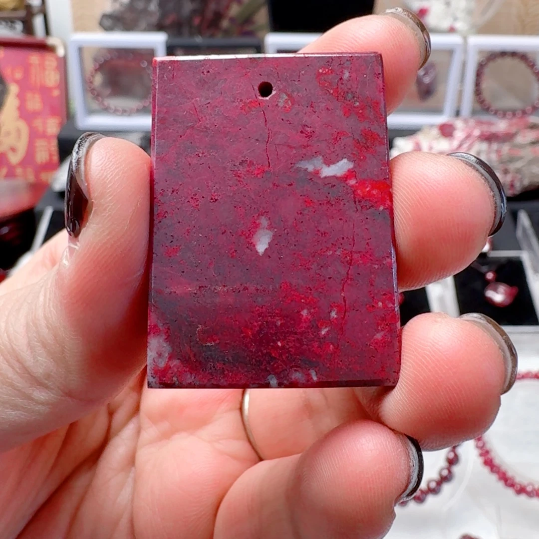 天然辰砂天然原矿无事牌61.4克