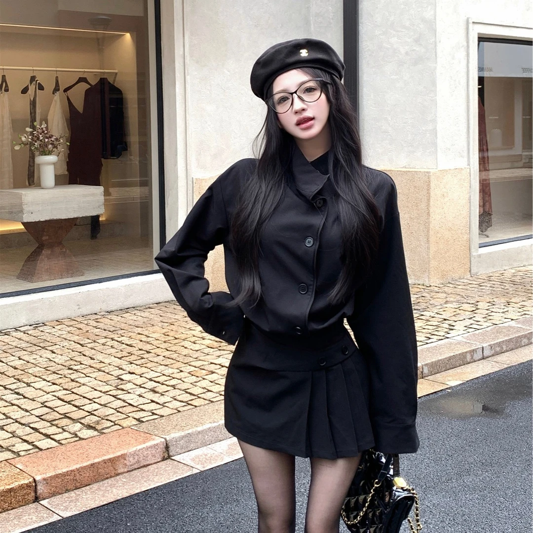 复古黑色立领长袖连衣裙女秋季高级感收腰百褶裙子单排扣a字短裙