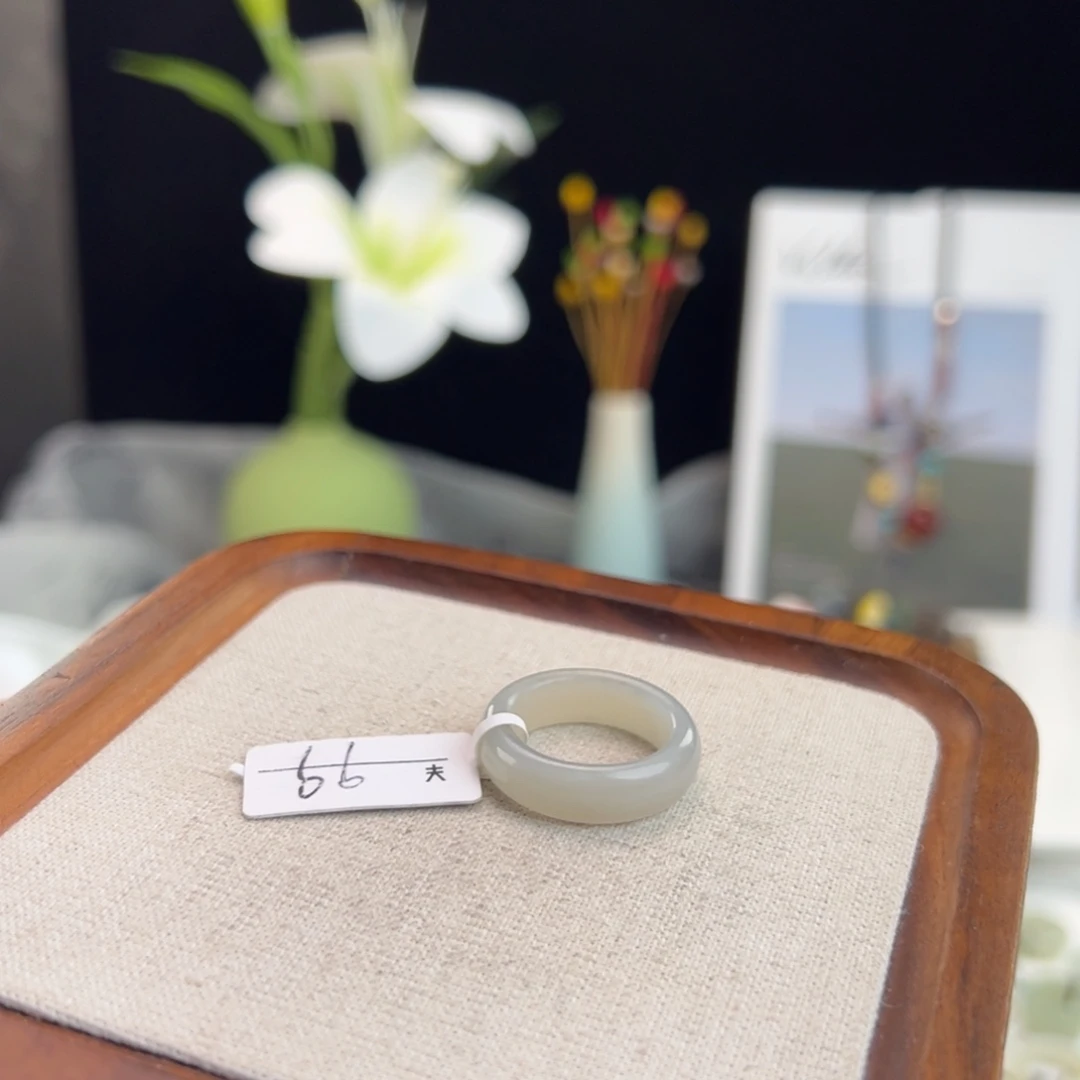 和田玉（糖玉）未镶嵌戒指N31烟灰圆条直径17.8不退换