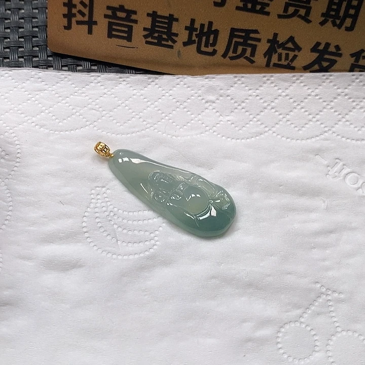 颈饰18K金镶嵌翡翠我****?买断
