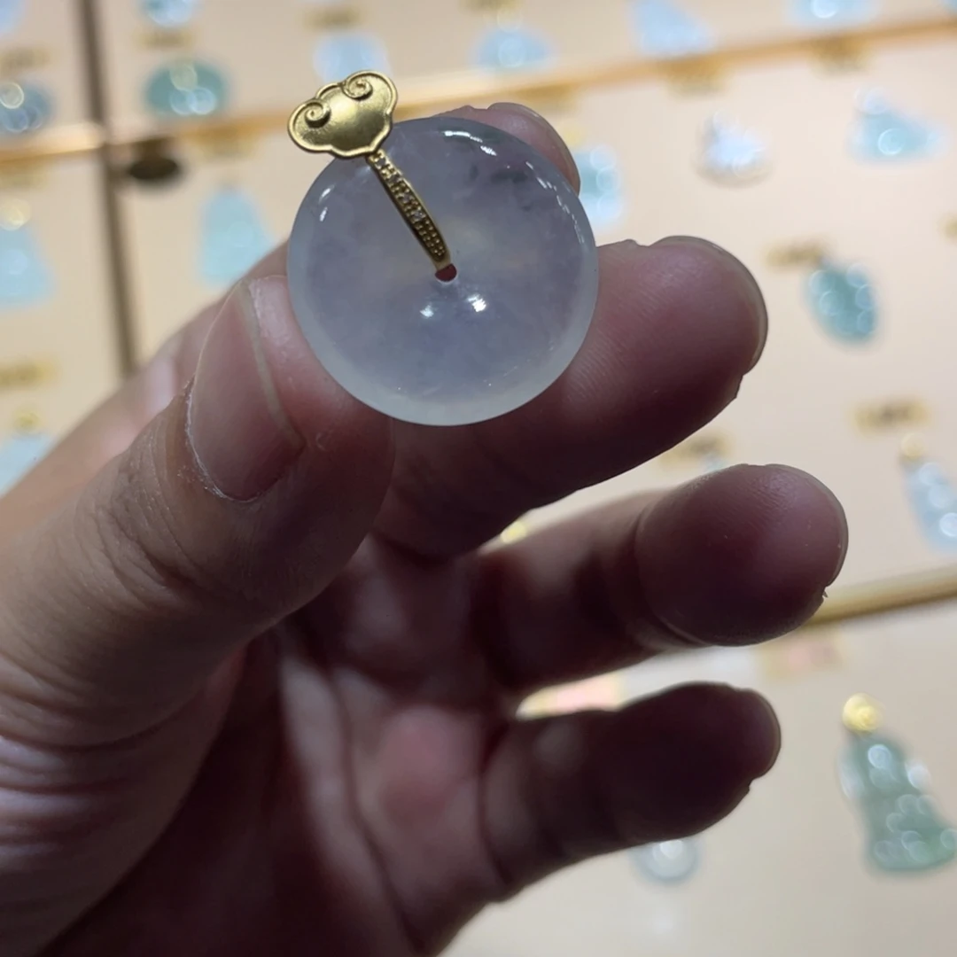 颈饰18K金镶嵌翡翠