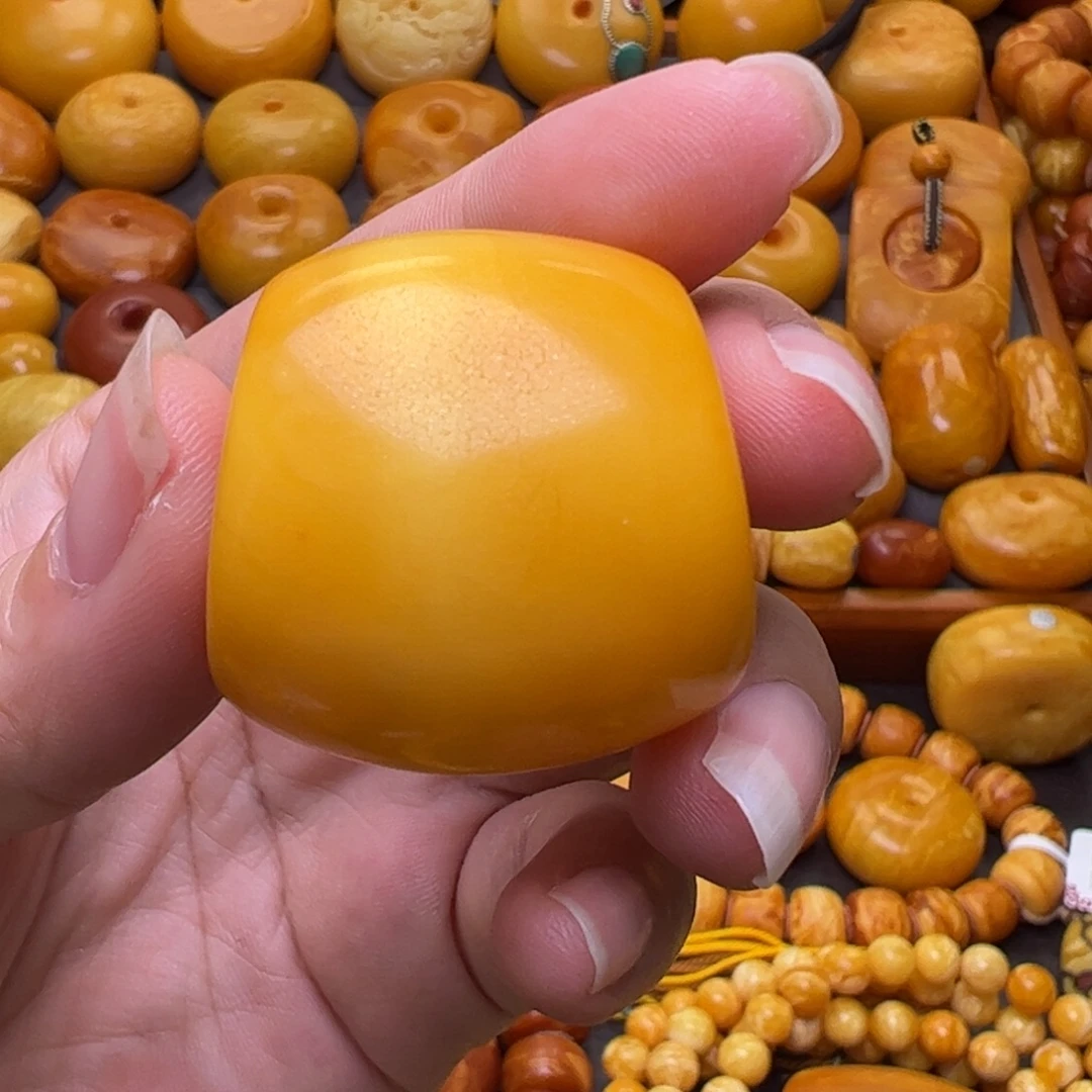 琥珀未镶嵌珠宝奇石33