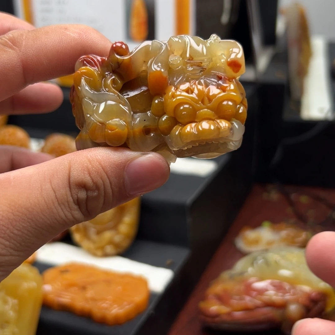 石英质玉(黄龙玉)未镶嵌多样性发货,发其一