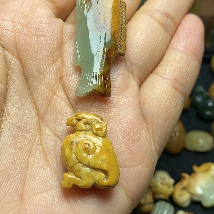 海***岫岩河磨玉（透闪石质玉）未镶嵌颈饰