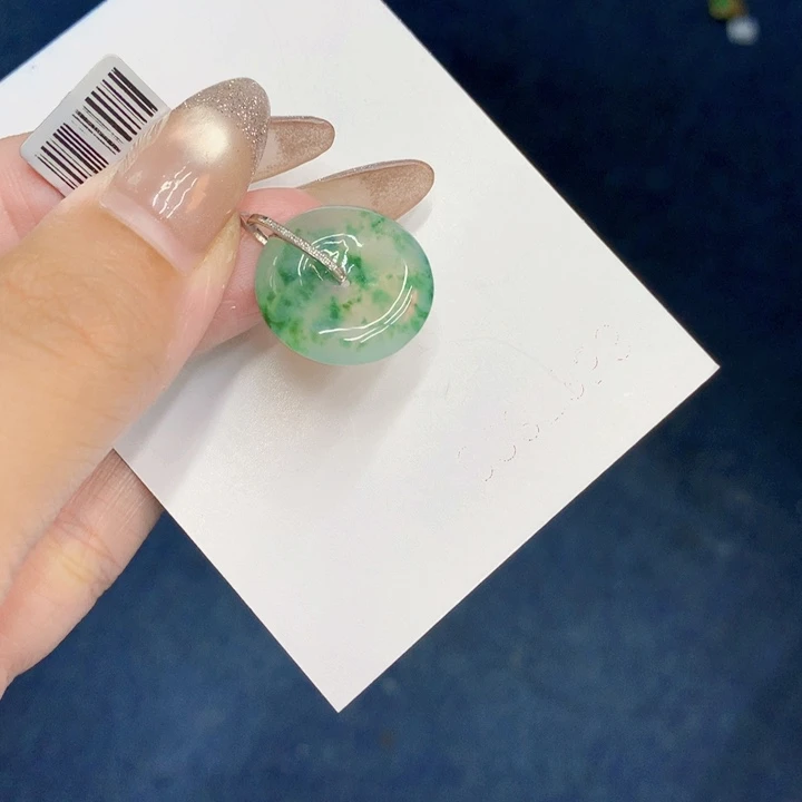 颈饰18K金镶嵌翡翠天然翡翠