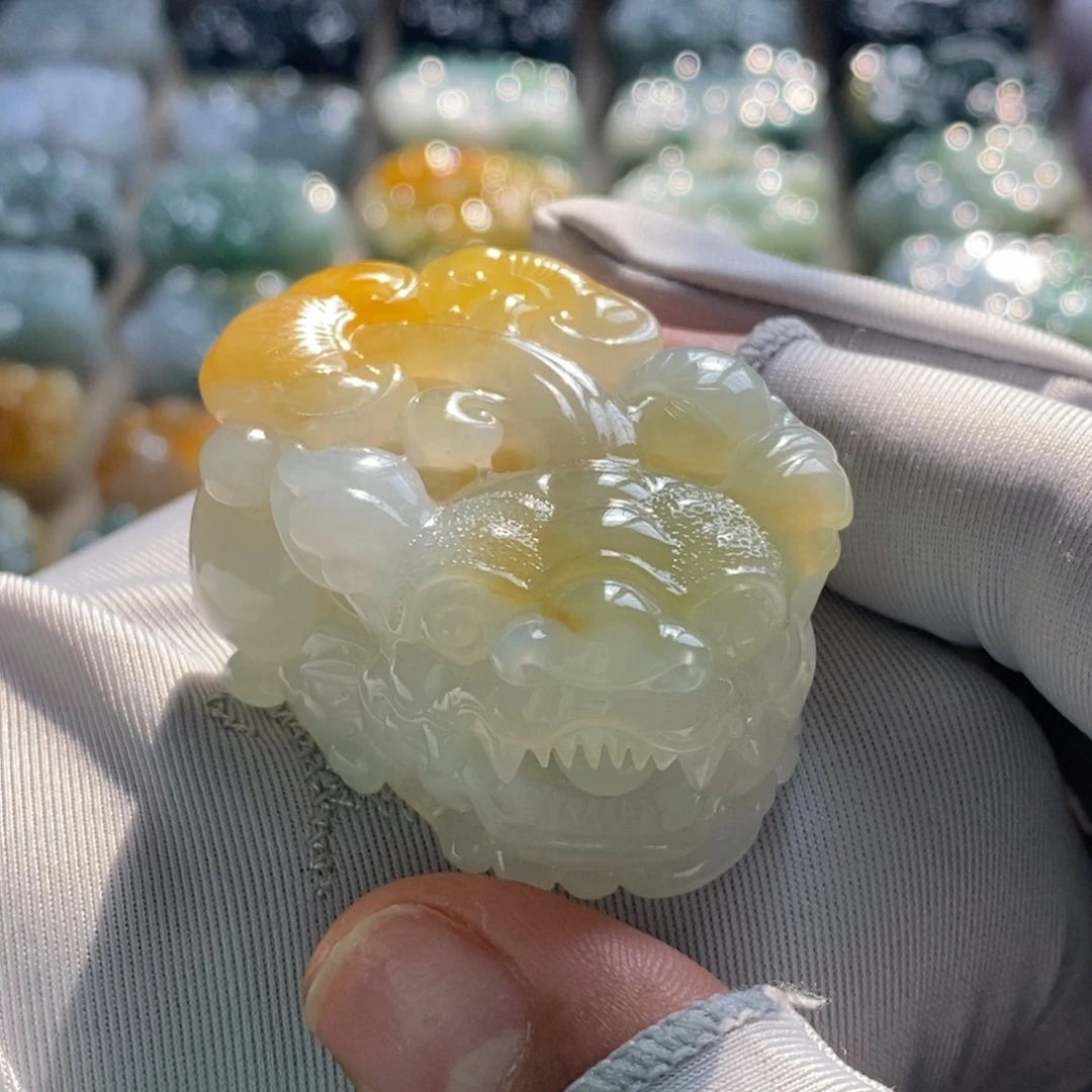 翡翠未镶嵌颈饰天然翡翠貔貅吊坠