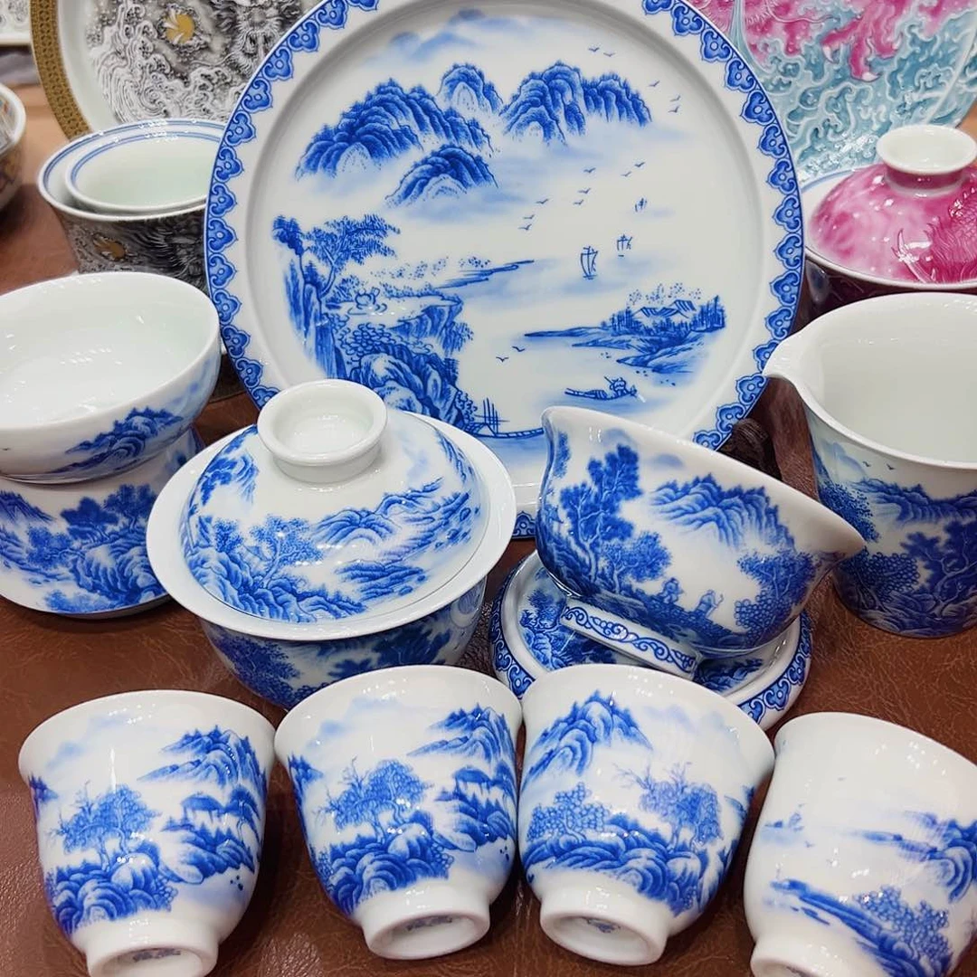 摆件景德镇陶瓷艺术展演厅及景德镇市艺术