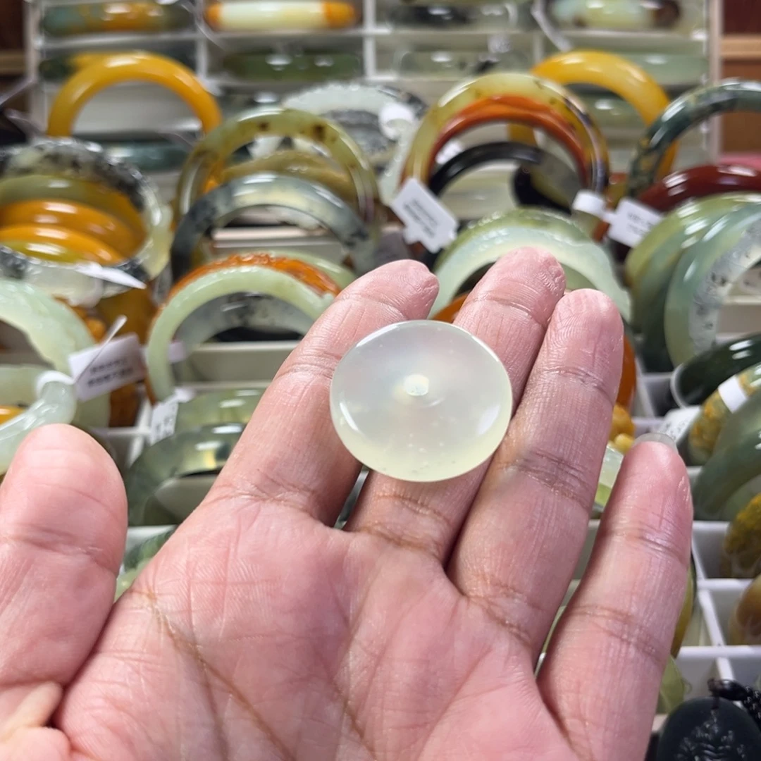 蛇纹石玉颈饰未镶嵌?*爱