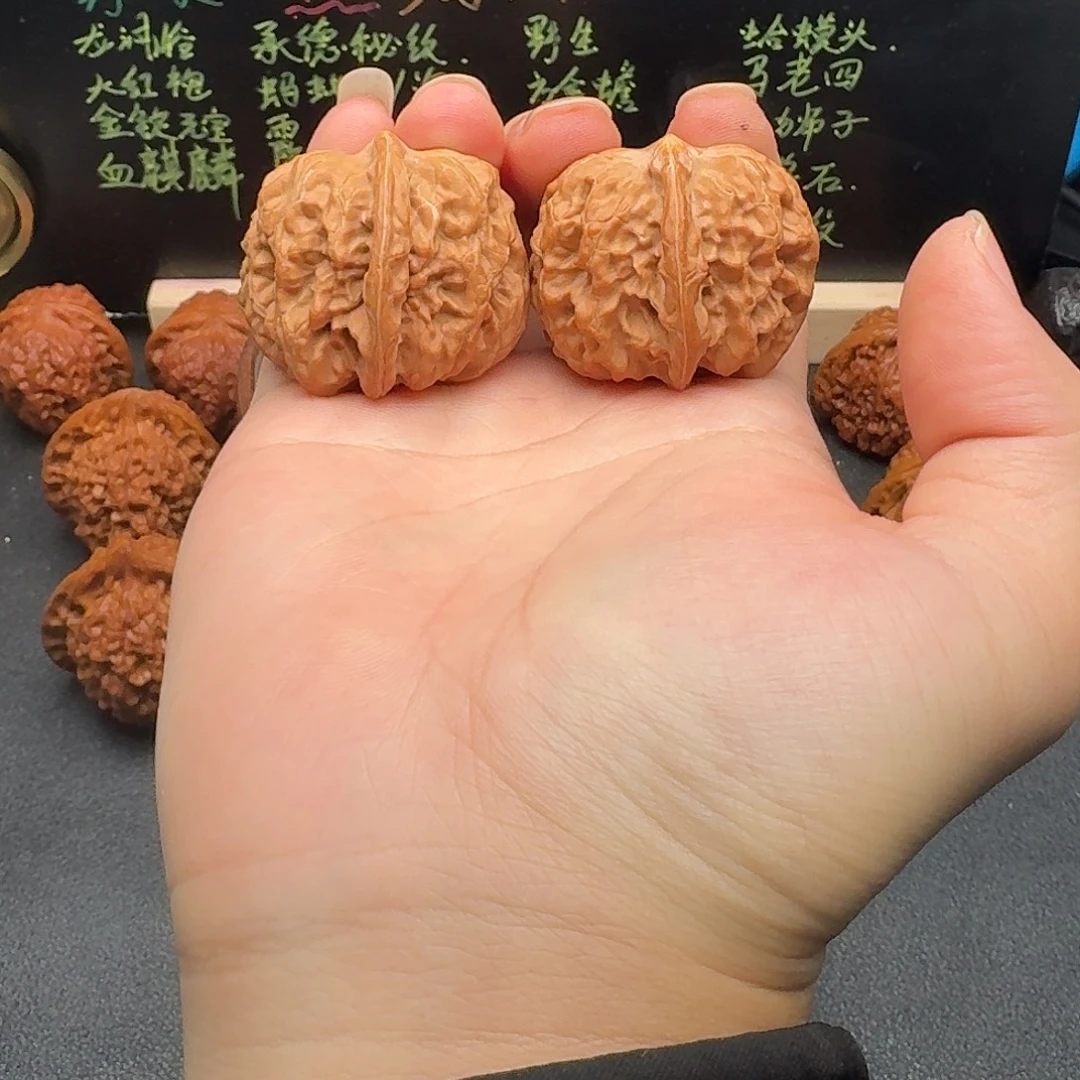 34/40/34修1尖平谷方块文玩核桃