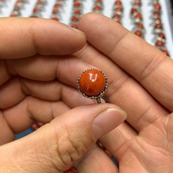 南红玛瑙戒指银S925镶嵌默*?