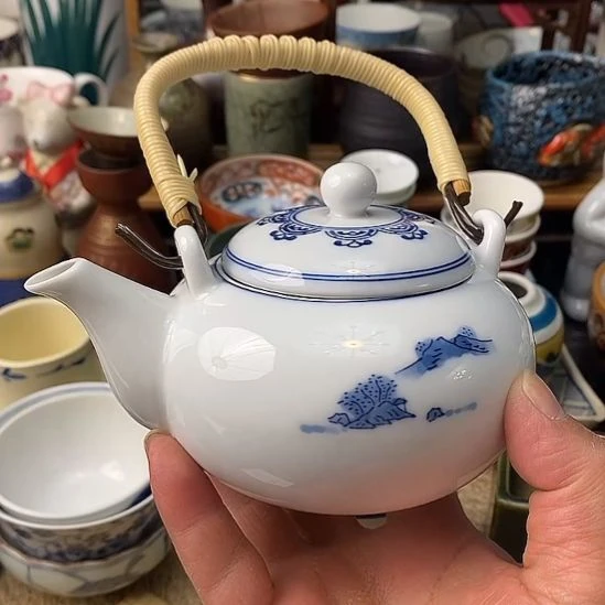 中古物品默认微瑕，谨慎参拍，满18包邮！